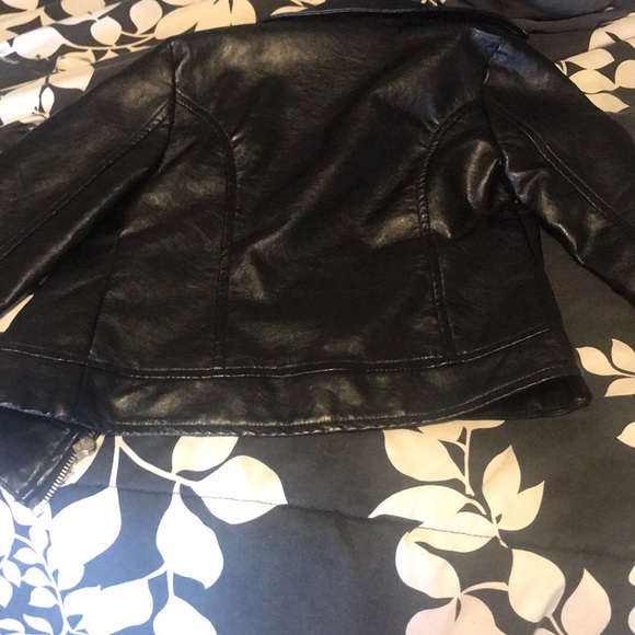 Black leather jacket - Picture 5 of 5